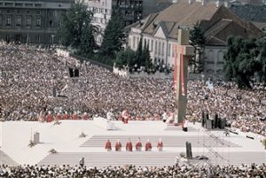 Pope JPII celebrating mass in Warsaw